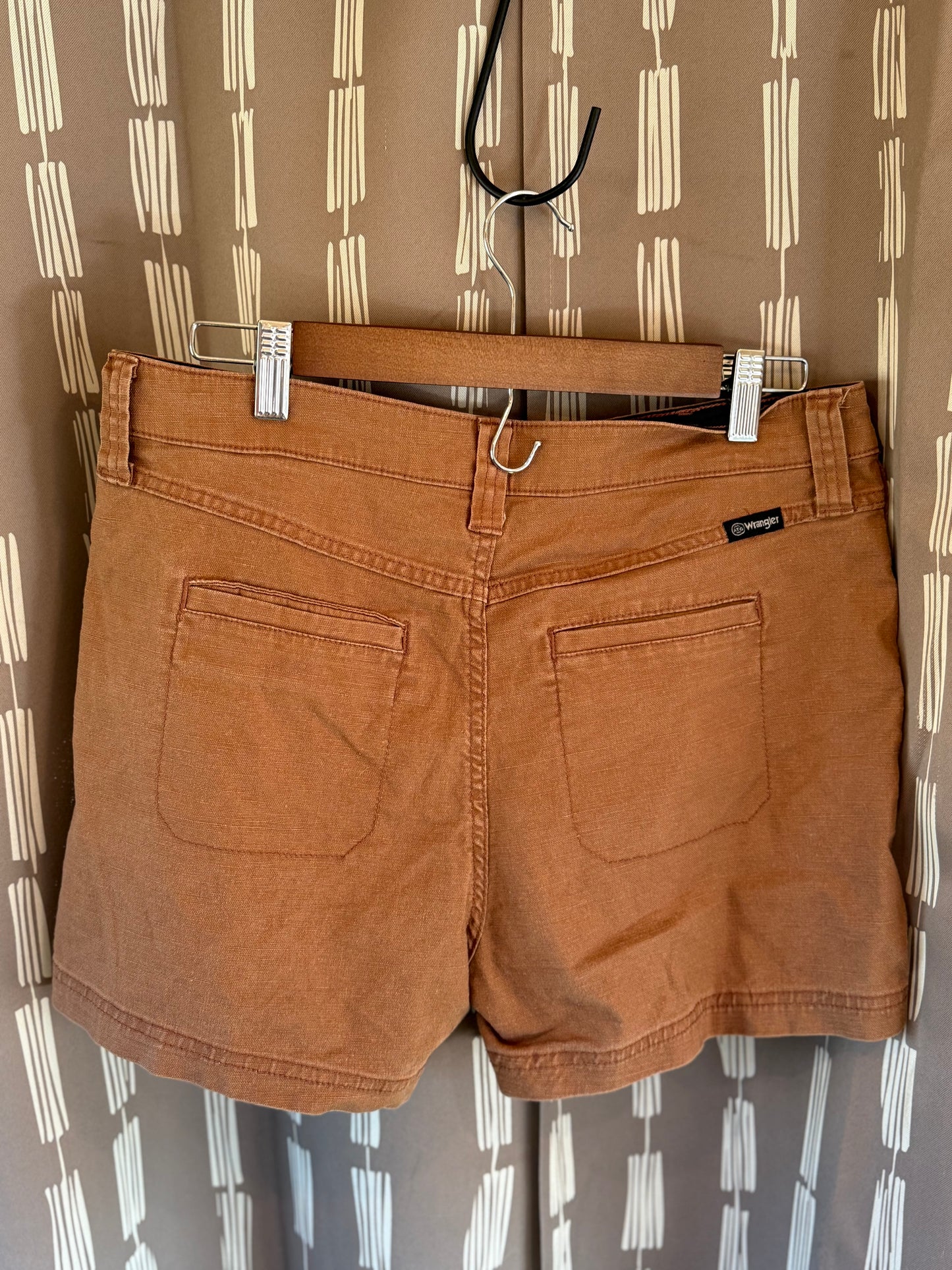 Wrangler ATG Shorts-- sz 8