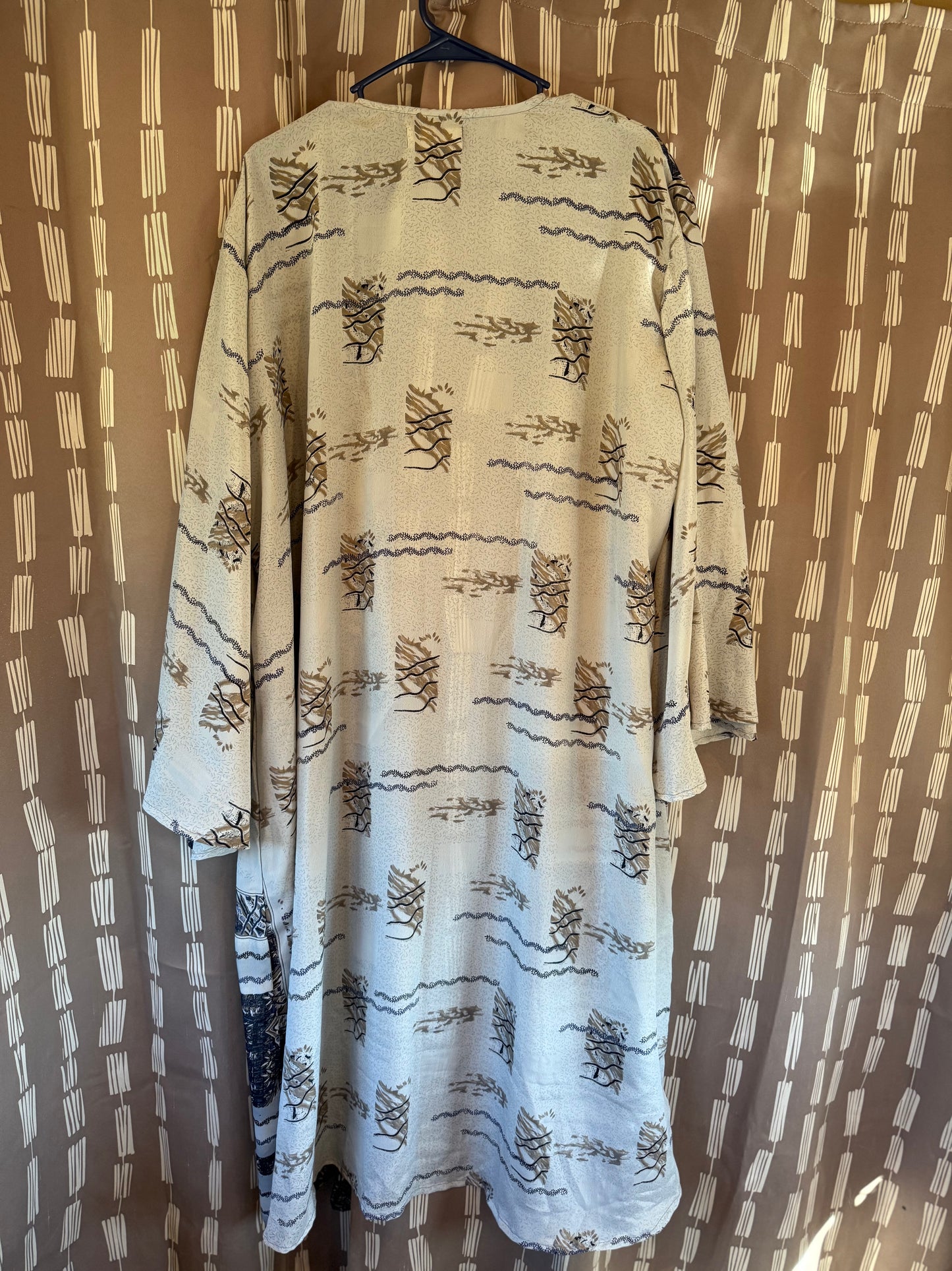 Kantha Bae Spellbound Kimono-- sz True Free Size up to 24/26