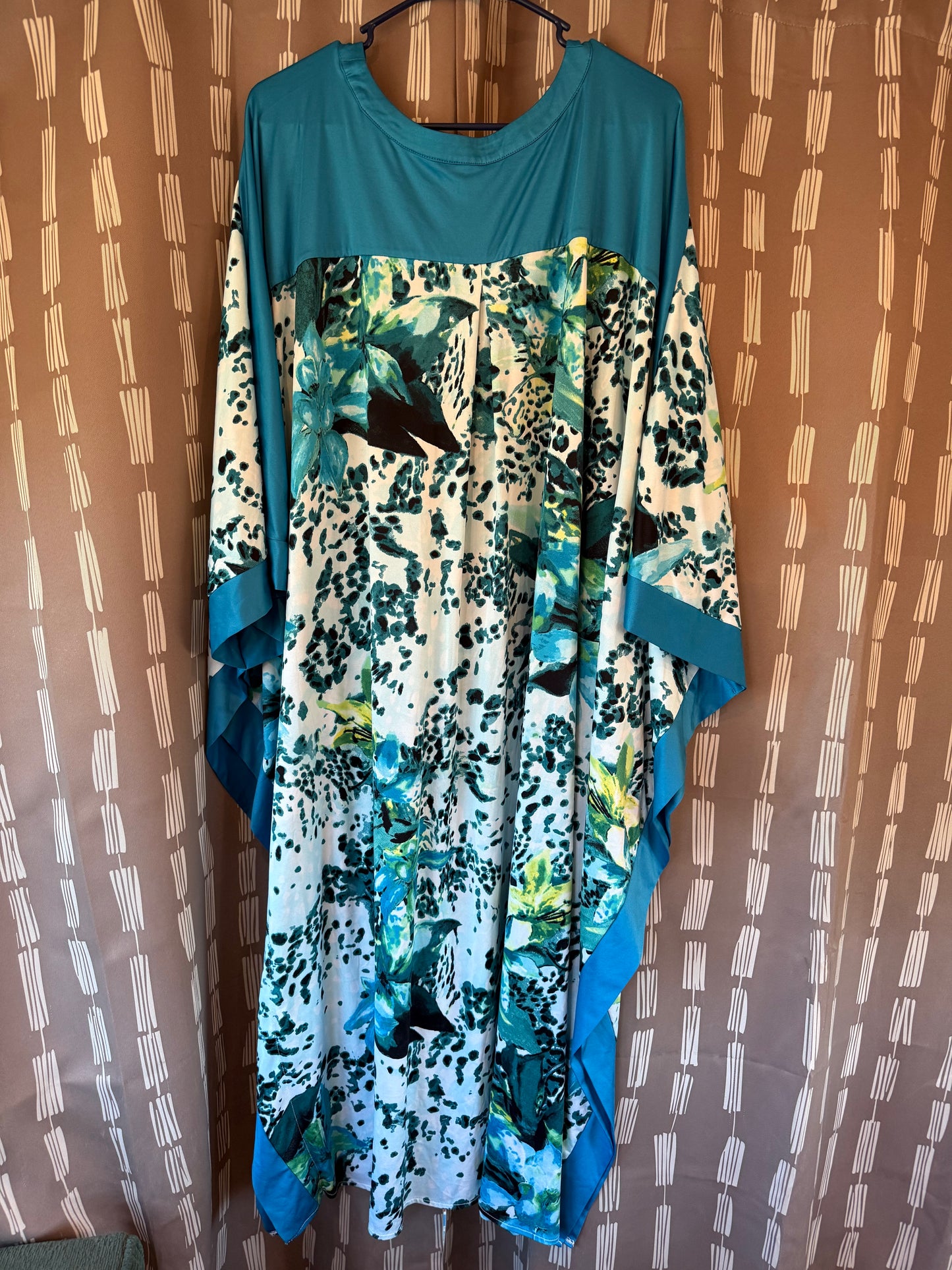 MUU MUU-- sz No size, maybe XL-XXL?