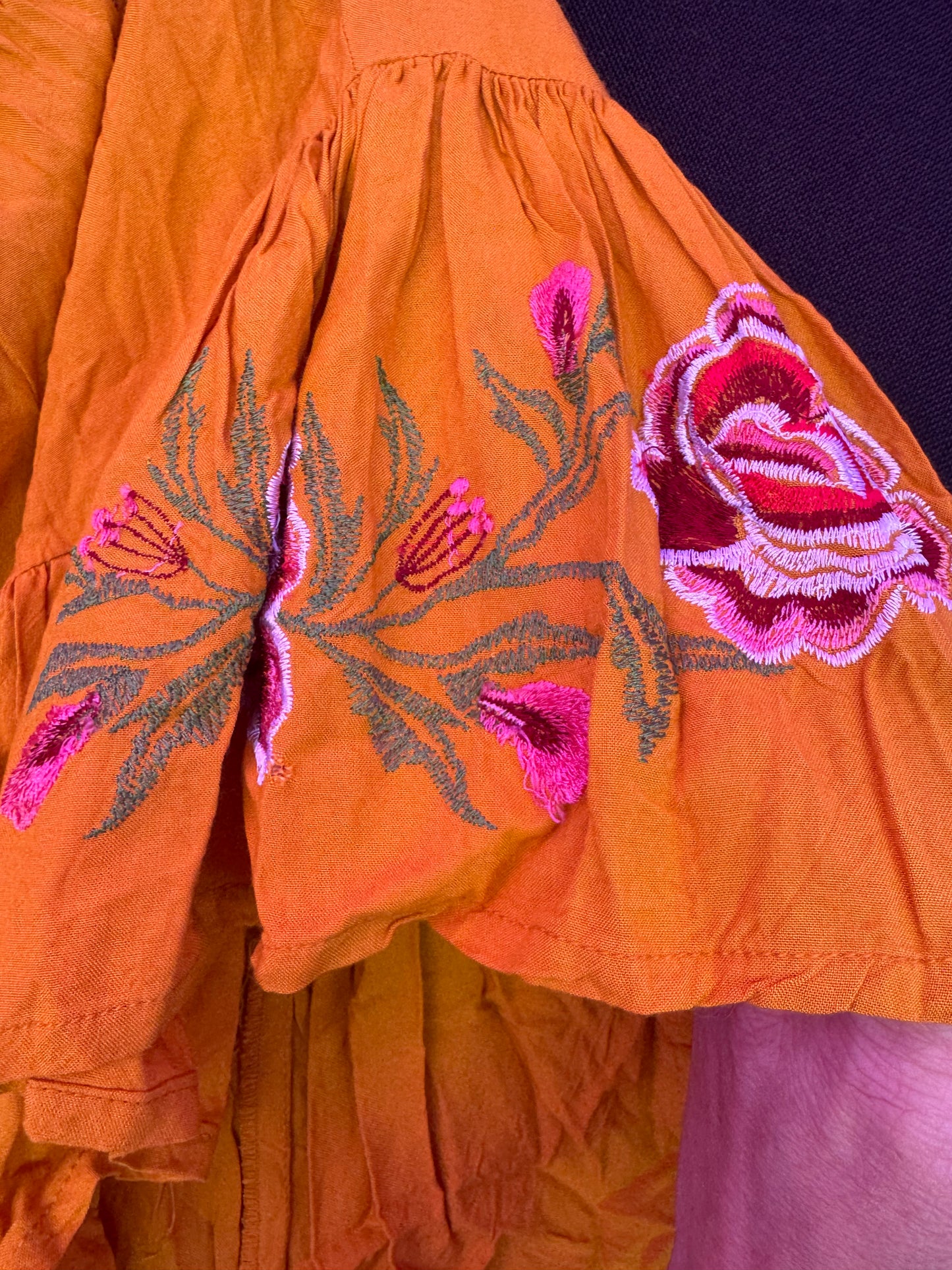 Feathers Adjustable Strap yellow 3/4 bell sleeve with flow embroidery-- sz 3X