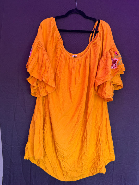 Feathers Adjustable Strap yellow 3/4 bell sleeve with flow embroidery-- sz 3X