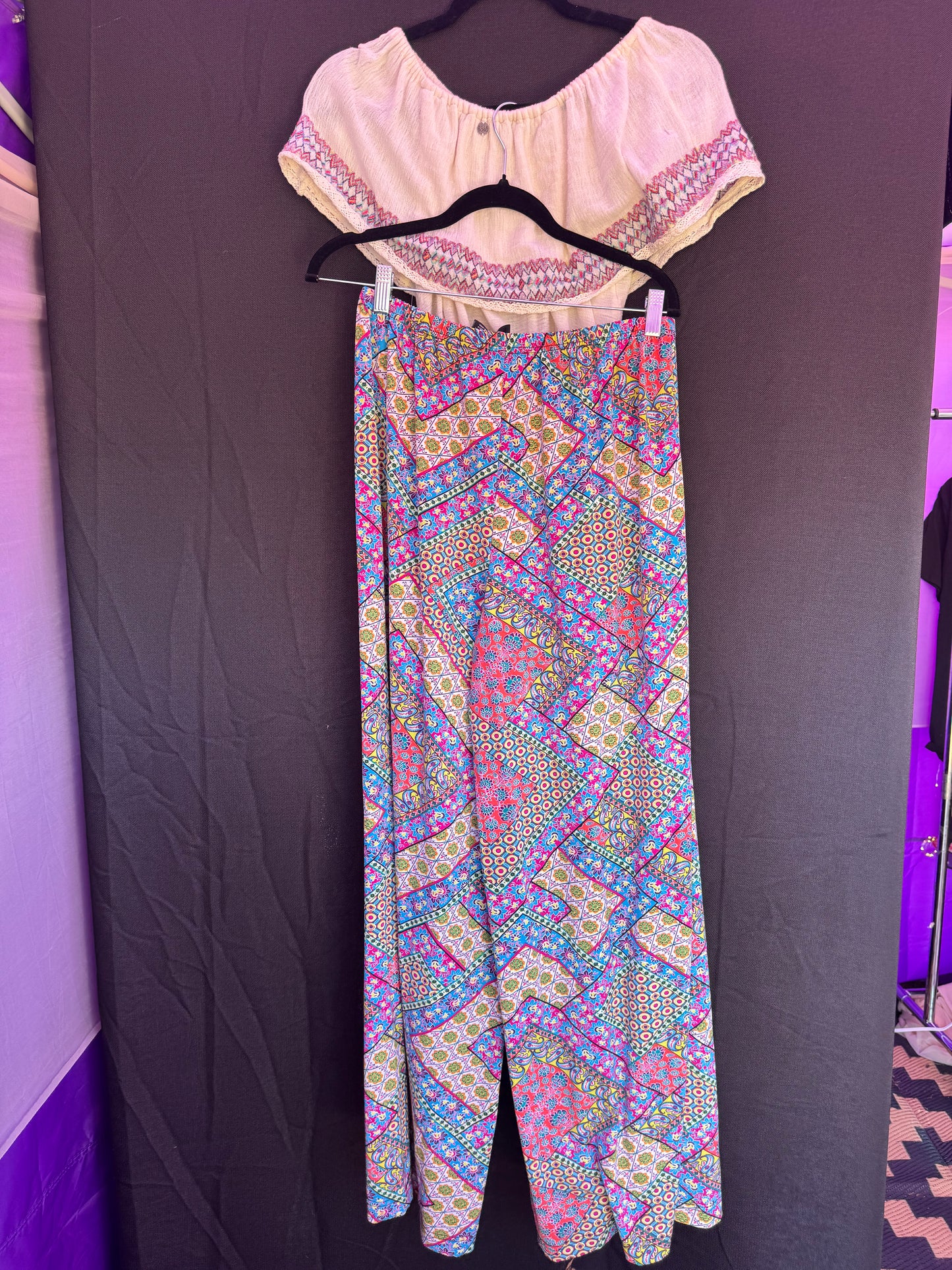 Billabong White and Multi Color embroidered off the shoulder top (has flaw pictured) -- sz S/P