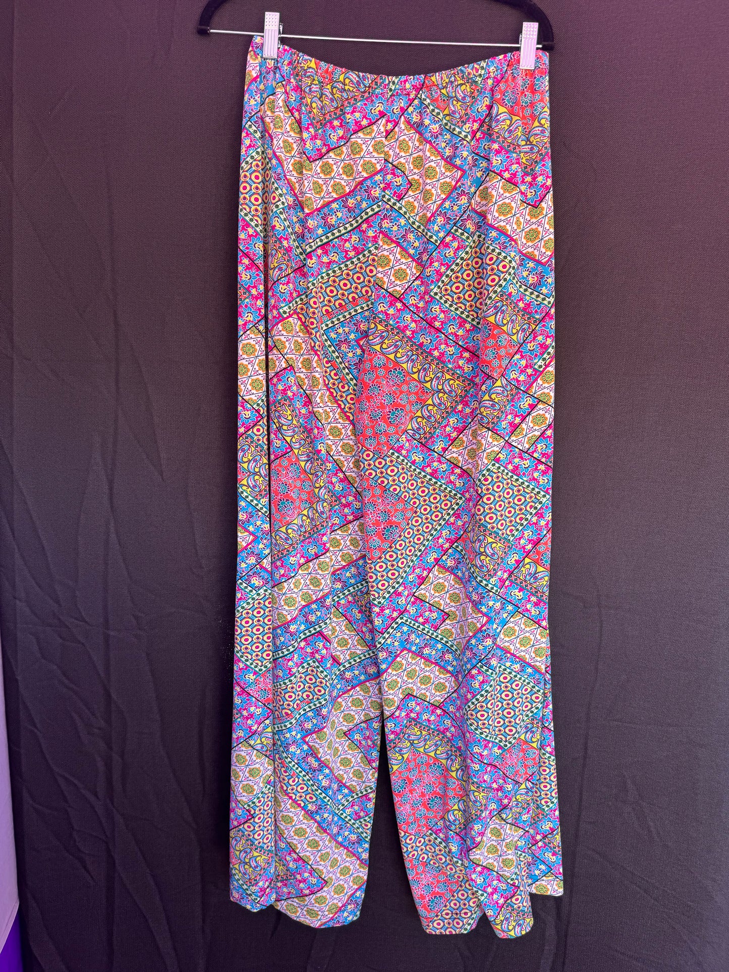 New Directions multi color lounge pants-- sz M