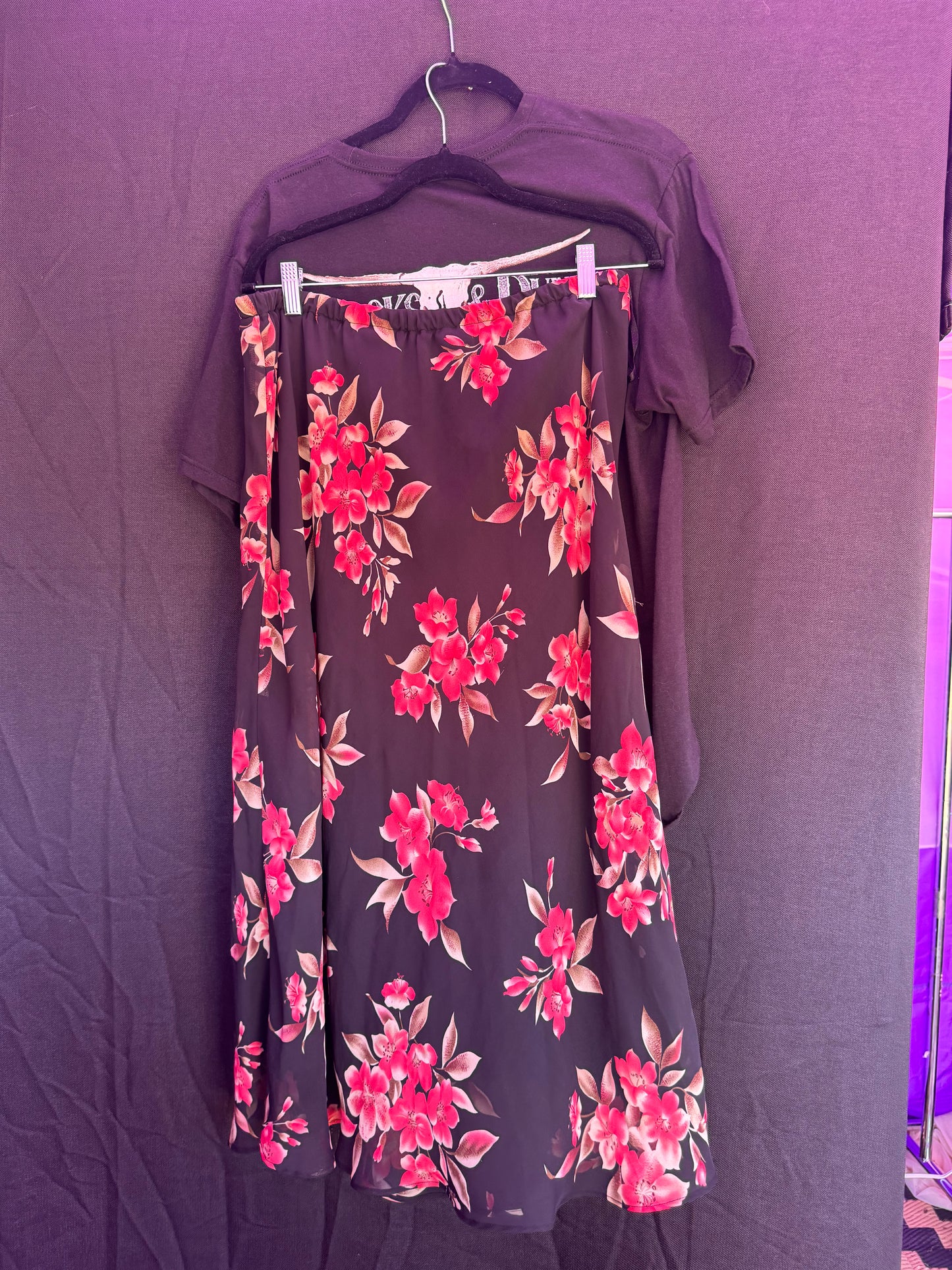 No Brand black and red Floral Skirt-- sz 20W