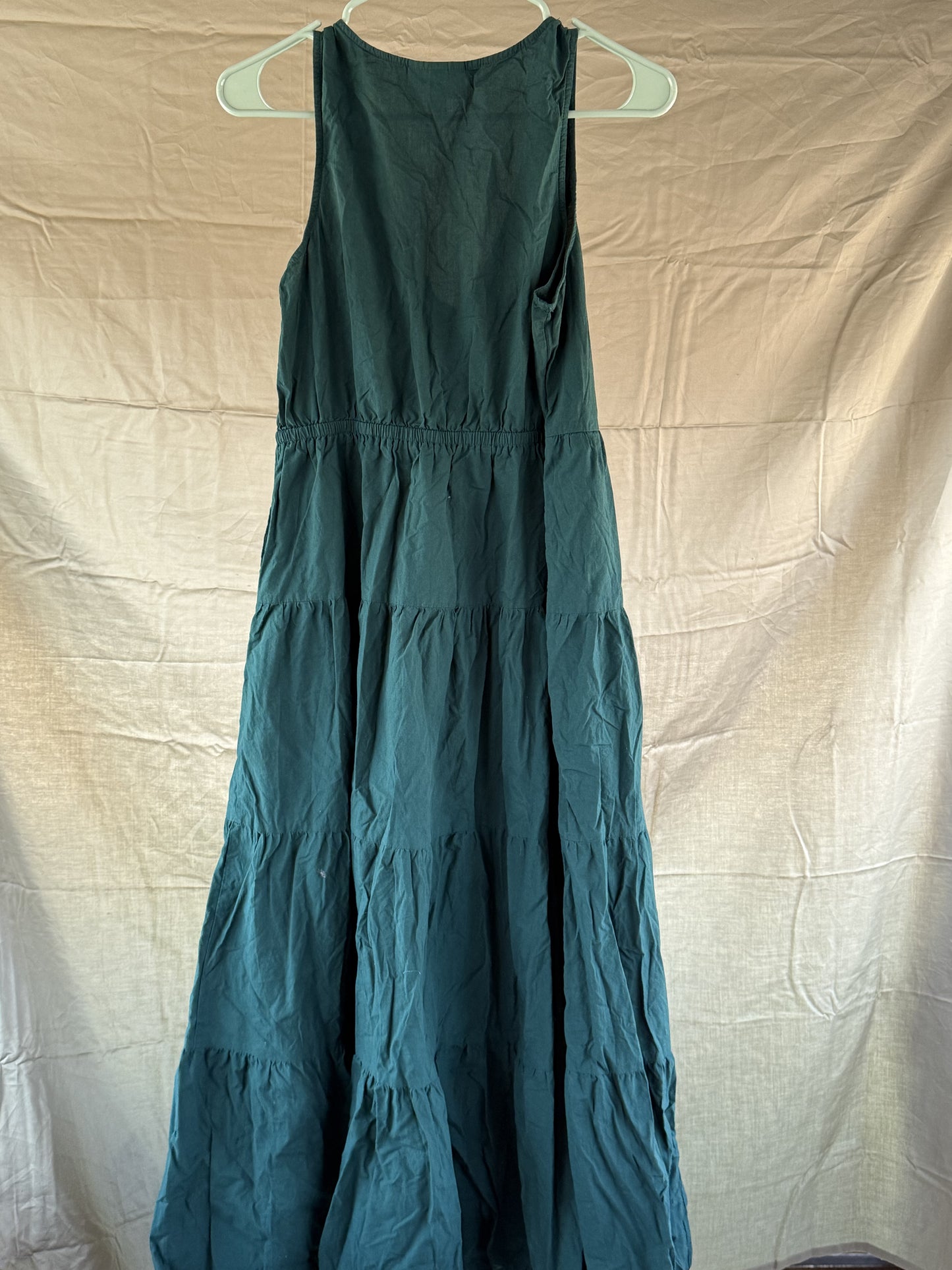 Universal Threads Tiered Emerald Green Maxi Dress size Medium