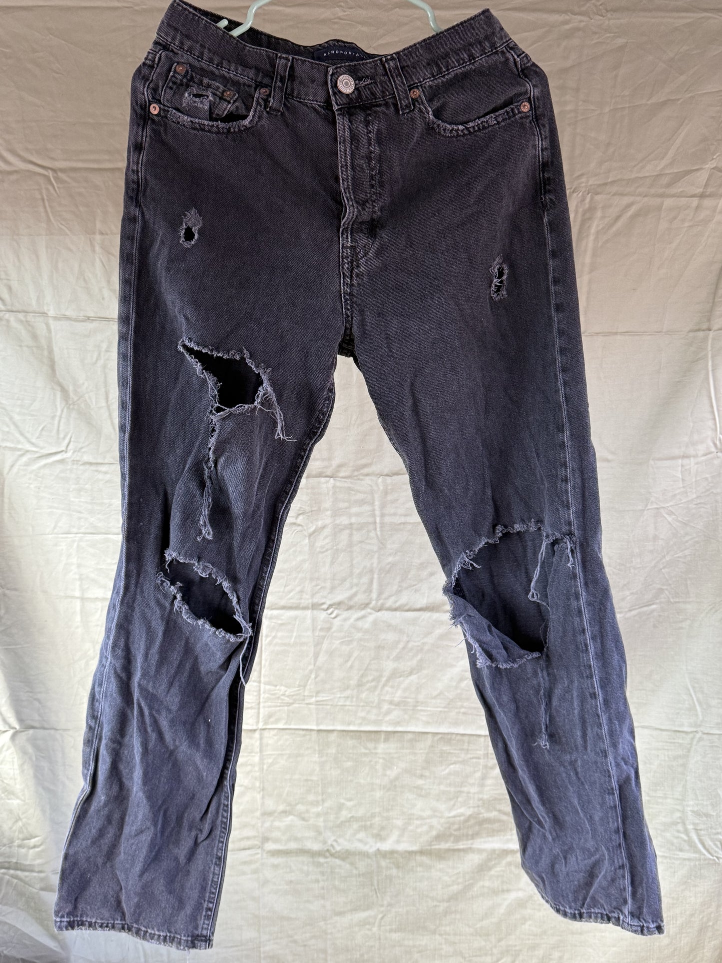 Aeropostale Black 90s Baggy Jeans size 8 (runs small)