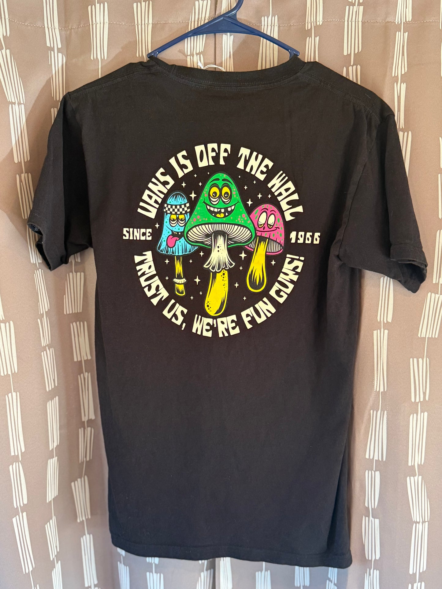 Vans Mushroom Tshirt-- sz S