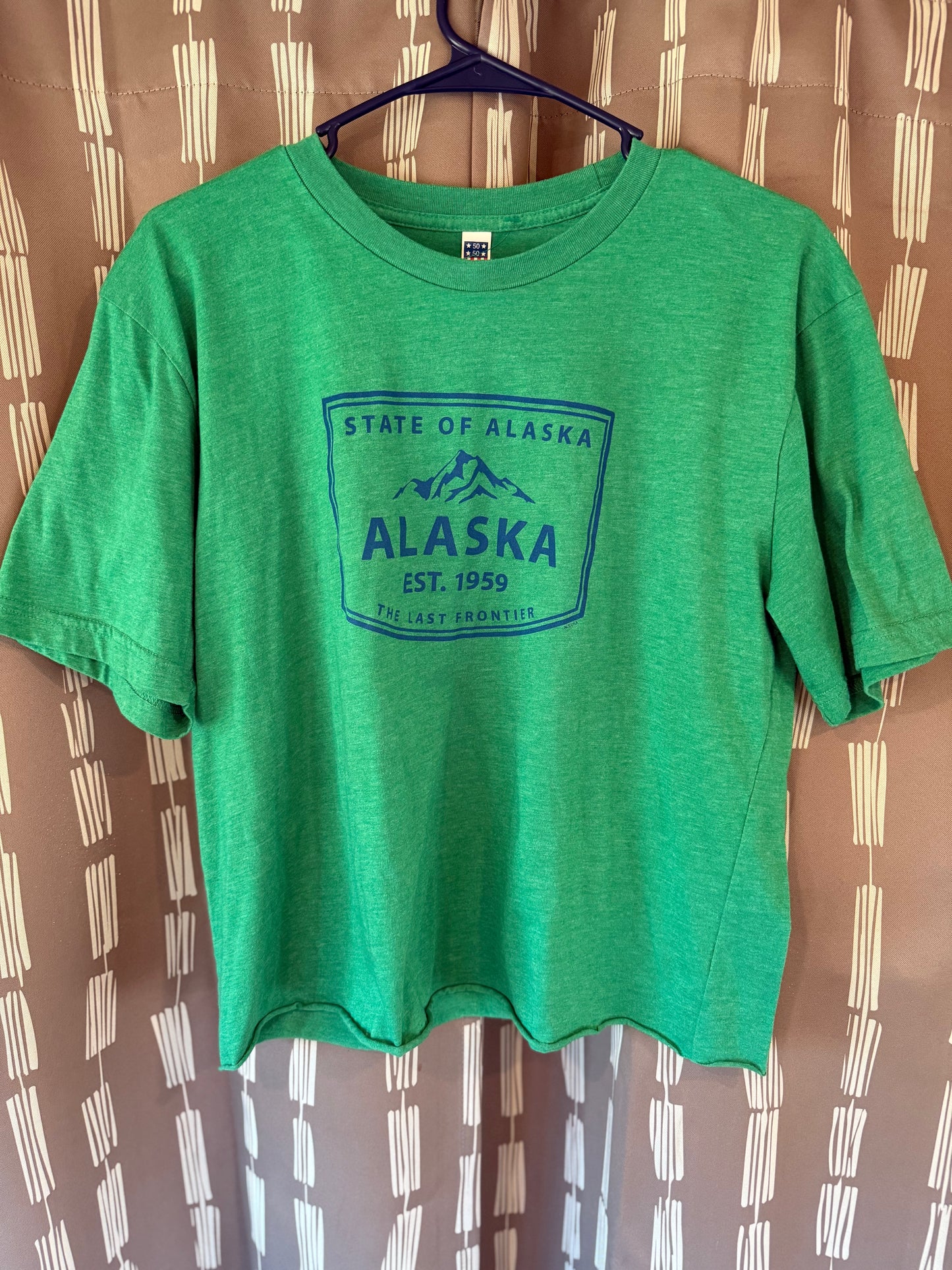 Alaska Crop Top Shirt-- sz L