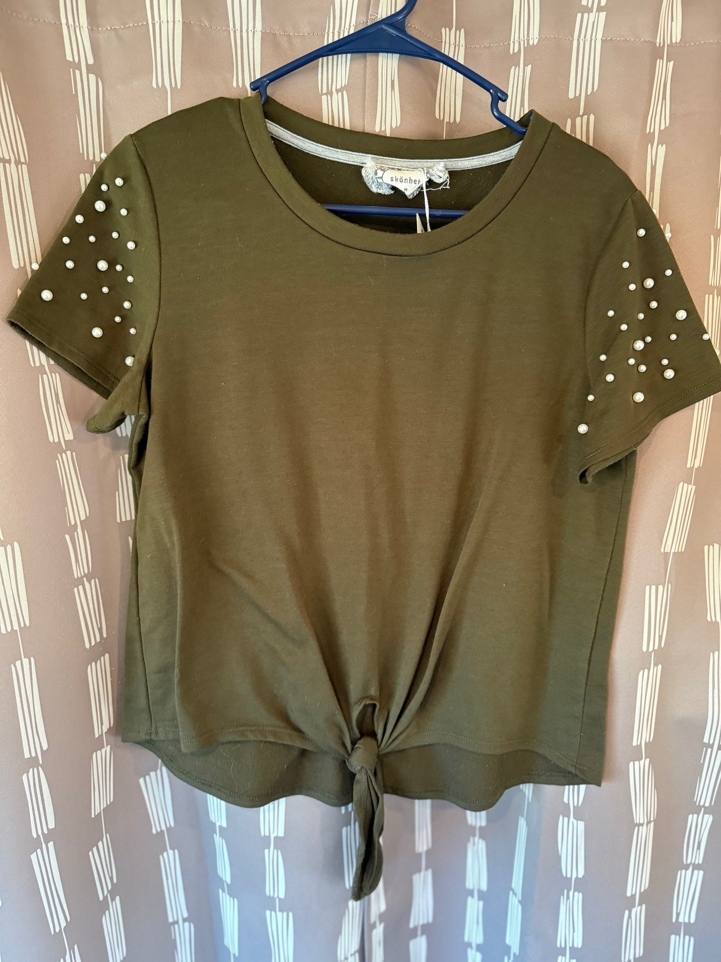 Skonnet Shirt-- sz M