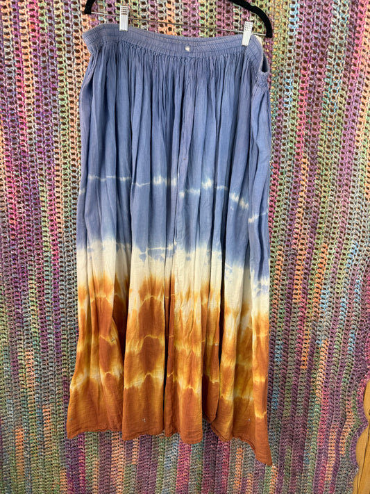 Y2K Niche Maxi Skirt (Size Large/Freesize)